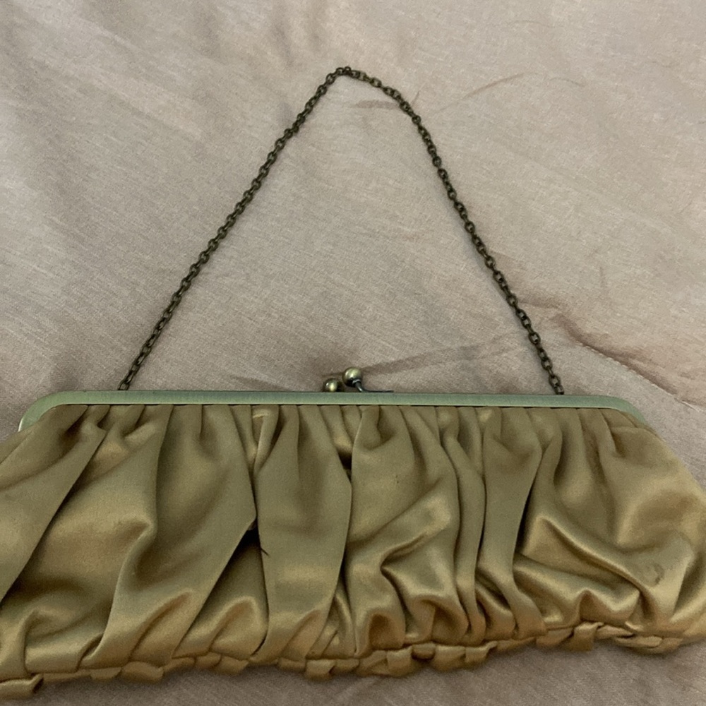 Clutch - Picture 4 of 5